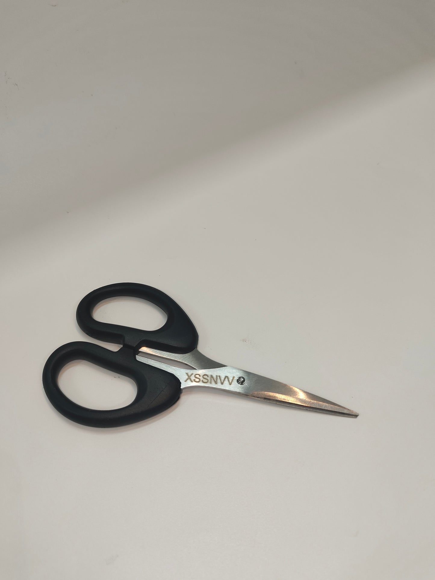 XSSNVV Durable stainless steel scissors , 200 Grams